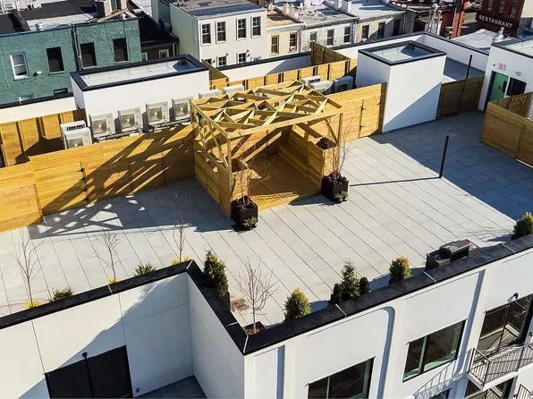 1000 Lorimer Street image 13 of 14