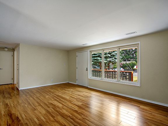 5th image of 23104 58th Ave W