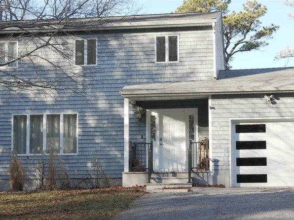 (undisclosed Address), Calverton, NY 11933