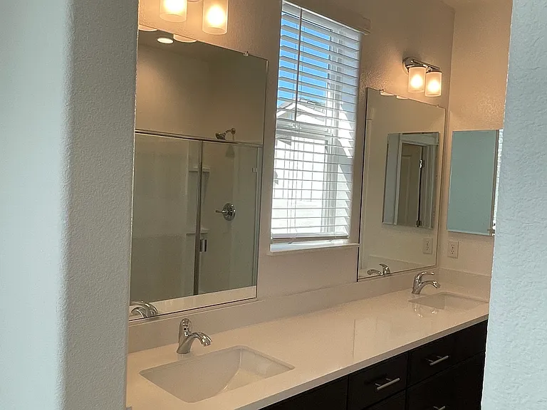 129 Sophia Ct — Photo 22