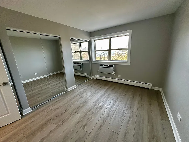 Loyola Beach Apartments — Photo 10