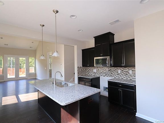 4th image of 9433 Glenburn Ln #120