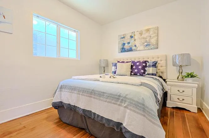 421 Elizabeth St — Photo 9