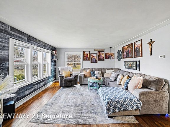 4th image of 611 Sandow Rd