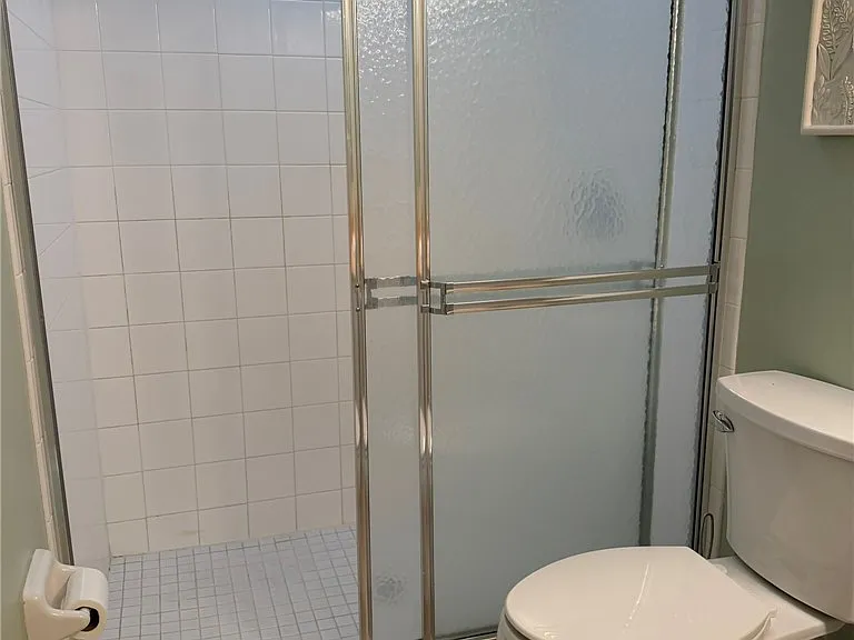 3732 NE 12th Pl — Photo 28