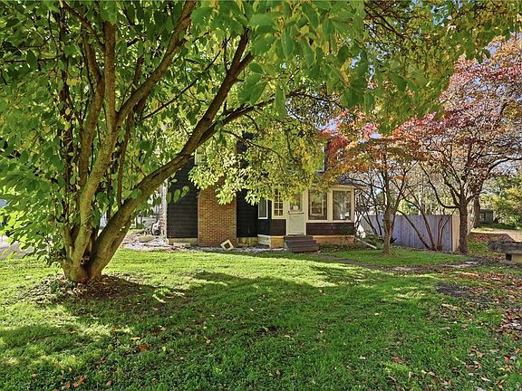 3rd image of 72 Mill Ln