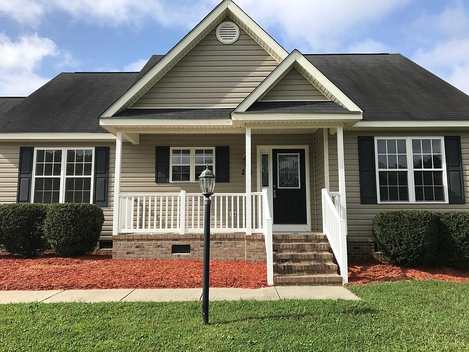 1st image of 215 Starcrest Dr