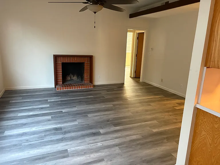 3704 Bonnie Ln — Photo 2