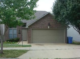 280 Forest Hill Dr, Lexington, KY 40509