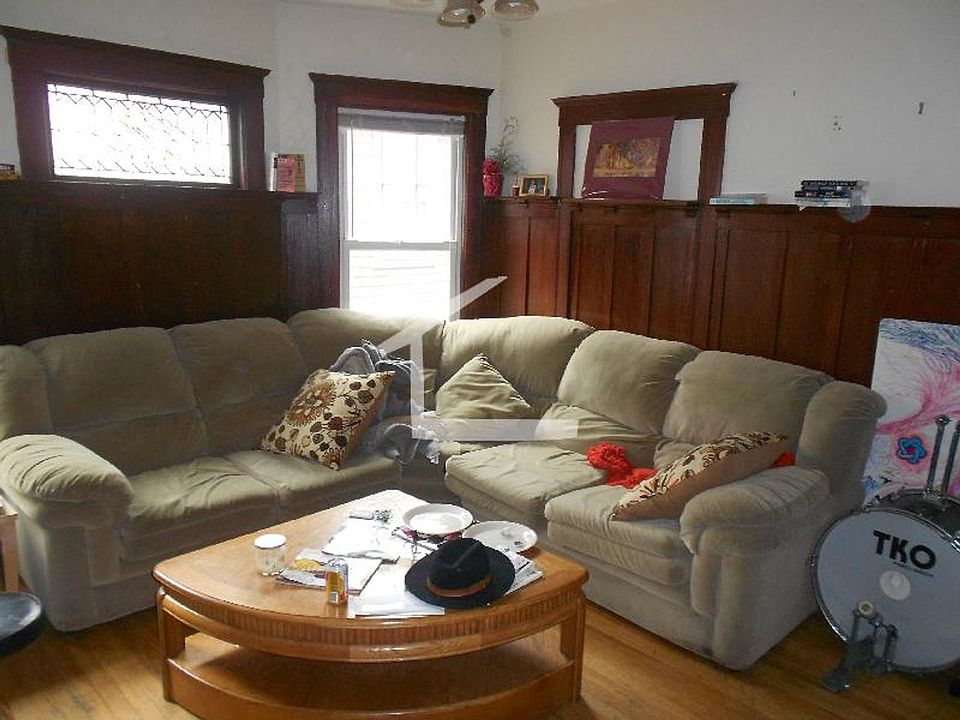 2nd image of 35 Long Ave #2MR