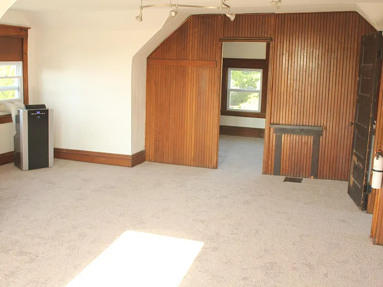 3232 Summit St — Photo 28