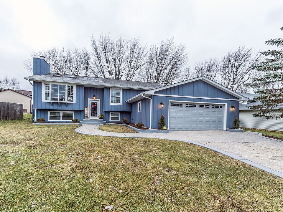 1st image of 2410 Great Oak Dr