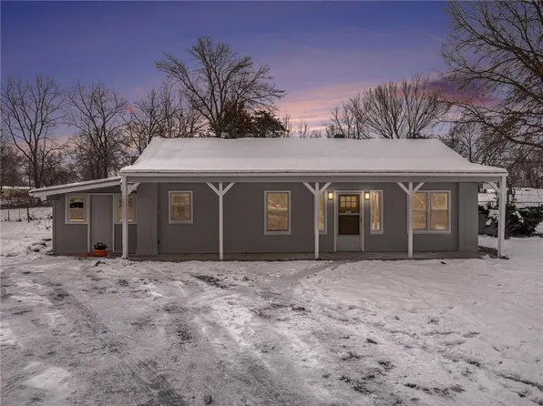 16100 E T C Lea Rd, Independence, MO 64050