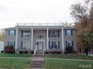 167 W Elm St, Canton, IL 61520