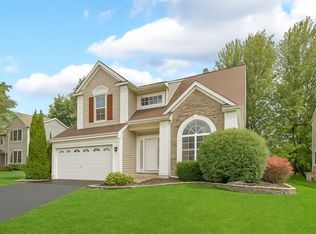 537 Rose Ln, Bartlett, IL