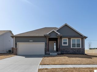 20467 East St, Elkhorn, NE 68022