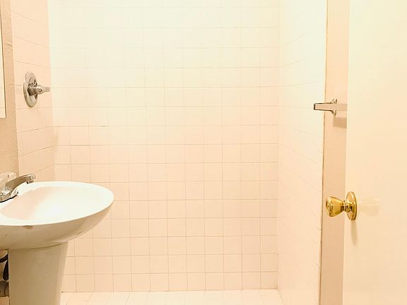 5th image of 4510 Arlen Ave APT 204A