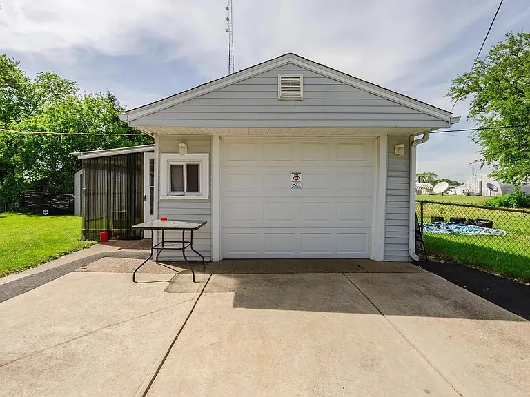 1445 Wamajo Dr — Photo 23