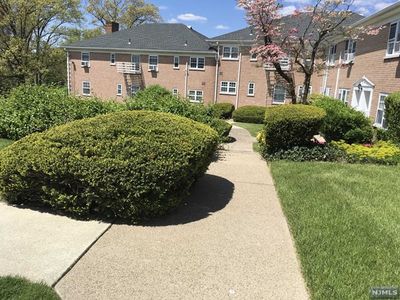 5 Heights Rd APT M1, Ridgewood, NJ, 07450
