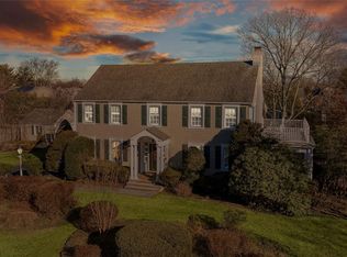 87 W Islip Rd, West Islip, NY 11795