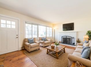 36 Spruce Rd, Pompton Lakes, NJ 07442