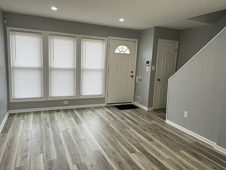 17356 Greenfield Rd — Photo 9