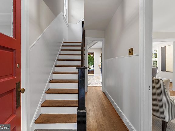 4th image of 10216 Carroll Pl