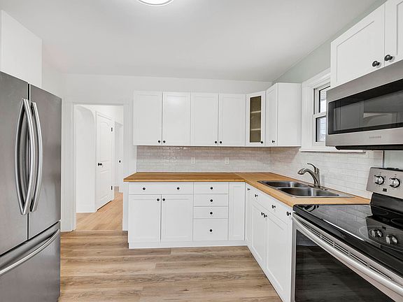4th image of 146 Marcel St