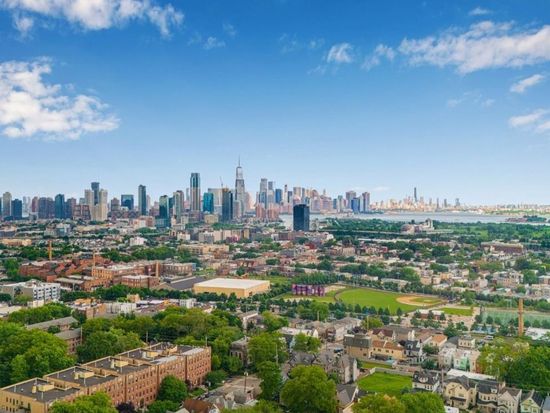 808 Ocean Ave, Jersey City, NJ 07304