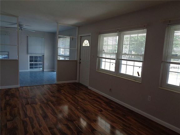 3rd image of 710 Sharon Cir