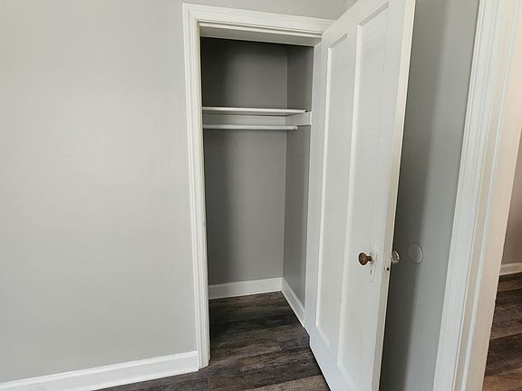 4th image of 244 E Beechwood Ave #B