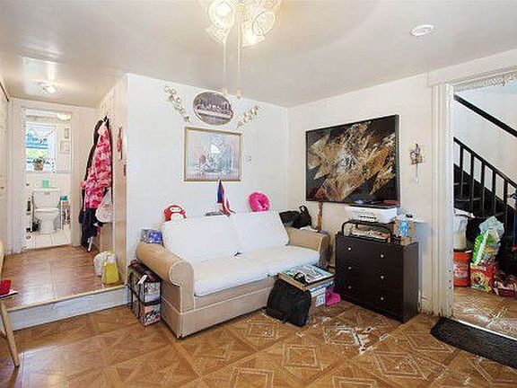 5th image of 7414 Durham Ave