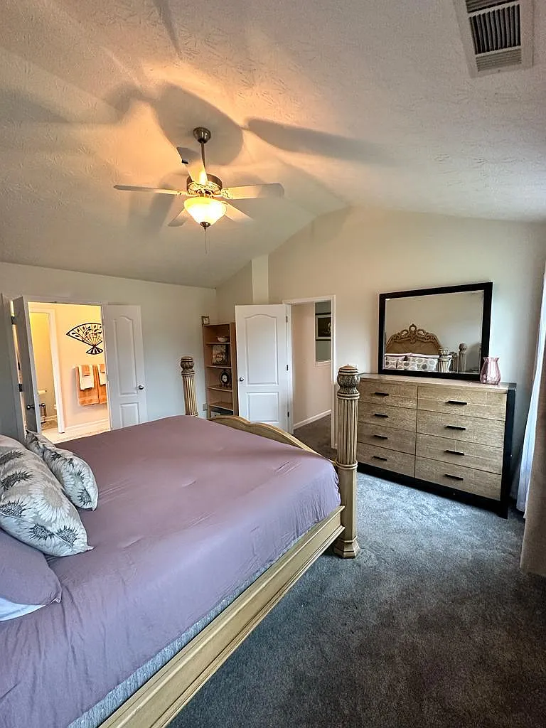 7061 Skippingstone Way — Photo 4