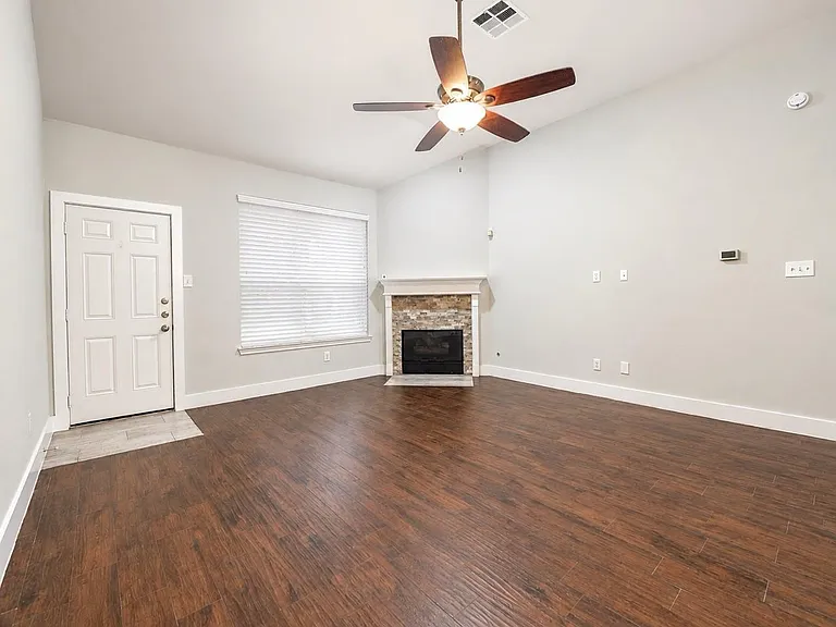 23911 River Place Dr — Photo 5