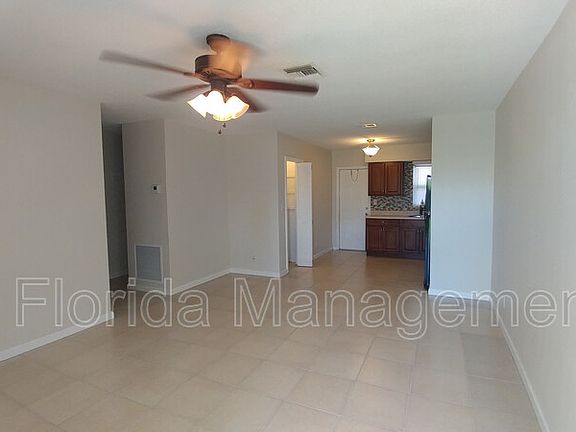 3rd image of 1521 SE 23rd Ave #2