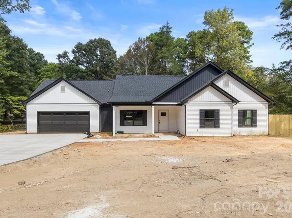 816 Winding Brook Rd, Monroe, NC 28112