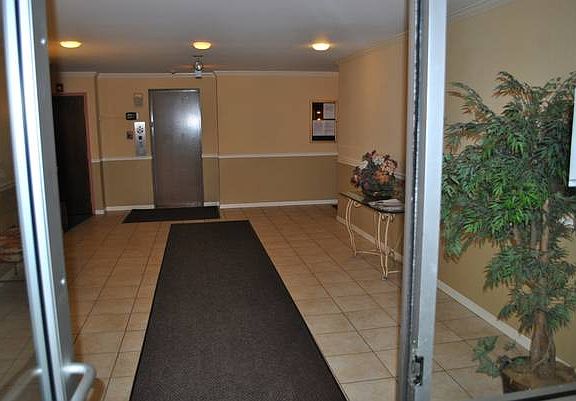 2nd image of 5510 Lincoln Ave #B410