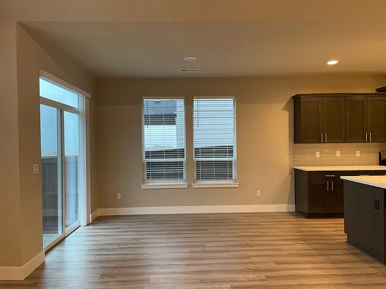 72 N 88th Dr — Photo 24