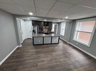 214 1/2 S Broad St #214.5, Grove City, PA 16127