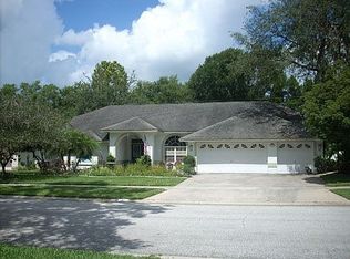 1427 Waterwood Dr, Lutz, FL 33559