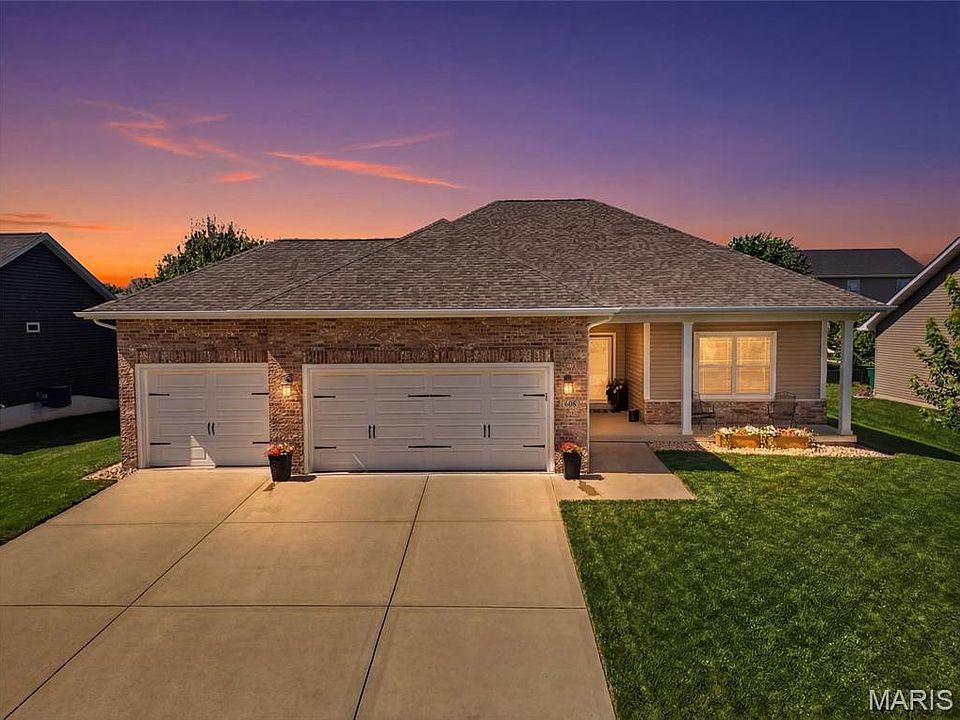 1st image of 608 Willowbrook Way