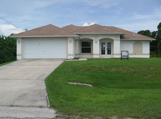 528 Bronx Ave, Lehigh Acres, FL 33974