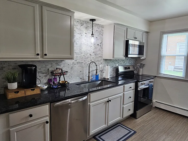 528 North Rd #1 — Photo 5