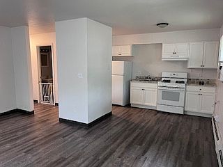 4th image of 1021 W Clark St APT 20
