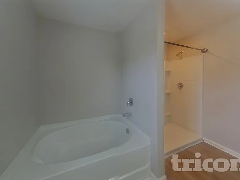 1008 Eldon Ln — Photo 9