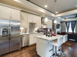 3606 S Lake Park Ave #2, Chicago, IL 60653