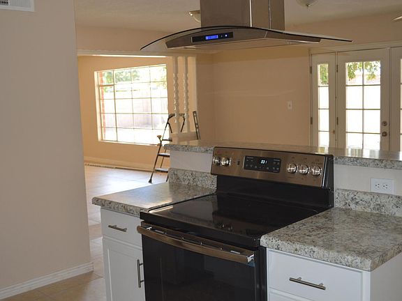 3rd image of 4002 W McLellan Blvd