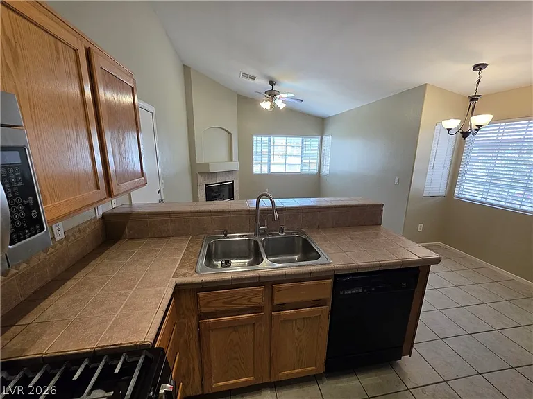 6674 Jordan River Dr — Photo 29