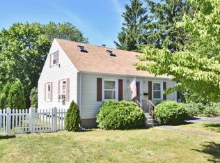 3 Friendship Ave, Warwick, RI 02889