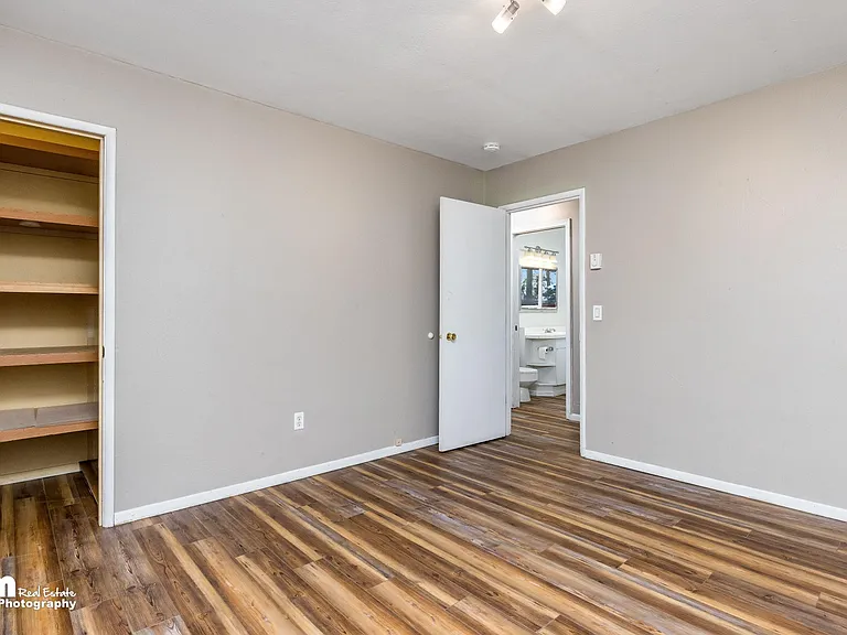 4424 Campus St #2 — Photo 9